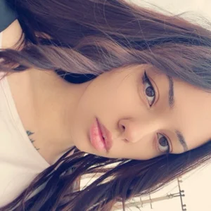 LiaVee a little bit of me)  3টি ছবি