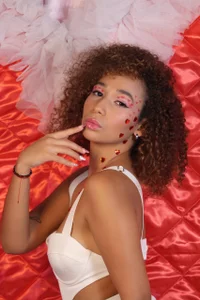 EmmaLawrence_ MY SEXY HAIR Gambar 4