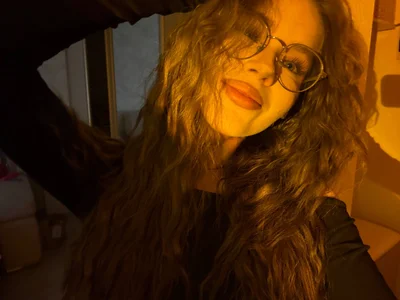 Straight or curled hair? de DebraSchneider  3 photos