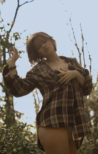 AdalynGlowsのin the woodの枚の写真