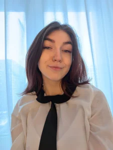 AlveraFavila I'm skipping school Immagine 