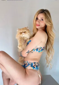 Im shining 💗 de VanesaGray  5 Imagens