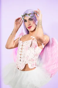 VioletMonroyTrick or Tease 🎃 Bild 6