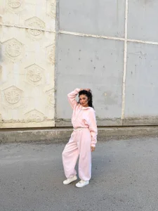 Zdjęcia BrendaBennett Girl off script 🖤: 