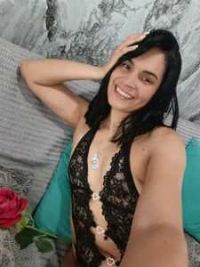Carlota_milf_30 Flowers for you 🌸 Pic 8