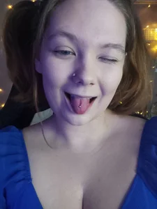 just a face (god give me a new phone with a good camera) de DjennaPalme  3 Imagens