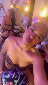 SANNAYA_HOT 🥵 - {count, plural, one {תמונה אחת} two {שתי תמונות} many {# תמונות} other {# תמונות}}