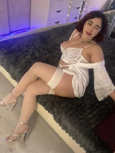 _Mary_MeのLook at meの 9枚の写真