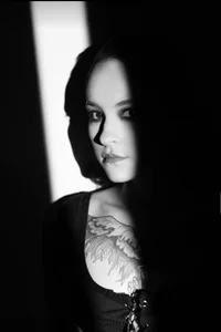 AnnyThompson_ Wovor verstecken wir uns alle? Pic 8