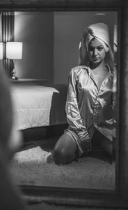 Maia_Glow Between Shadows and Silk Εικόνα 6