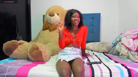 Camila_Vixen1 Public Pic 4