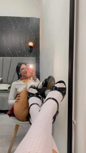 Maia_520 Class is starting, are you coming or should I give detention? Foto 3