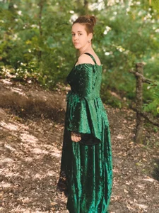 LisaFoxy_y Greenery around me, and I'm dissolving into it Billede 3