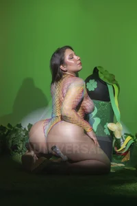 Isabella_Daniell San Patrick day🍀 Pic 4