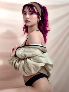 SofiaGomez- kullanıcısının 🎀innocent? just the pose 😏🔥🎀 albümü -  3 fotoğraf