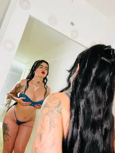_Naomi_Fox_ 💙 Immagine  2