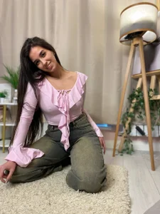 EmmyNoel passionate twists in clothes Pic 4