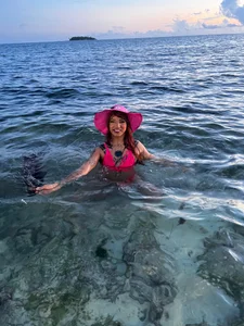 EmmaHills_Sex A little of my beauty in the sea Foto 7