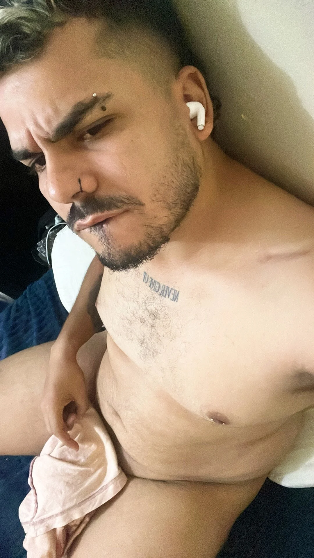 LatinBearX-এর ট্রেন্ডিং  9378টি ছবি