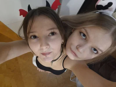 DongMolt Klara and shelly Pic 7