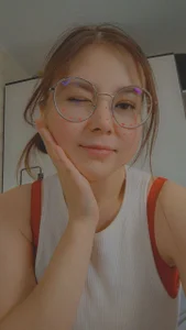 CwenEliot Glassy Pic 2