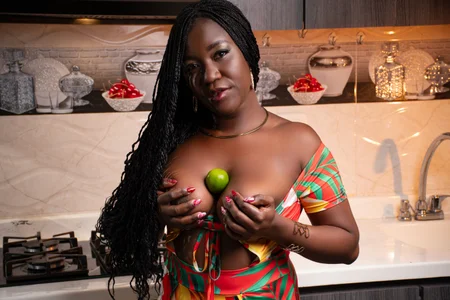 TROPICAL de DayannaBronx  4 photos