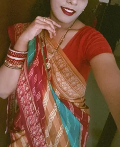 9t_Ananya Public Pic 7