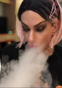 Akira non-nudes de transagera  2 Imagens