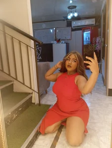 cherry_chelToo cute to ignore, too hot to forget 🫦 Bild 4