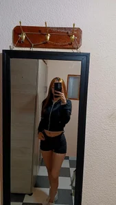 Annie777_ Public Pic 2