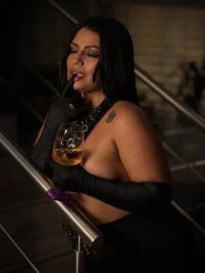 kiana_cream wine glass in the dark 💋 Pic 3