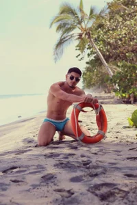 Aaronfox_x I WOULD LIKE TO FUCK ON A BEACH Pic 4