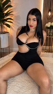 AlynAllen Sexy dress 🫣 slika
