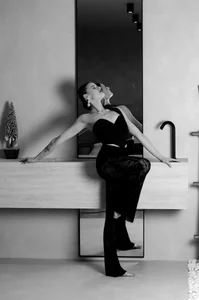 Wanda_Gomez business lady รูป  2