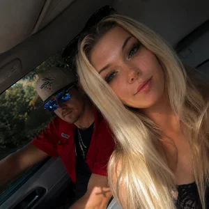 Daddy69DeepthroatPrincessPublic Bild