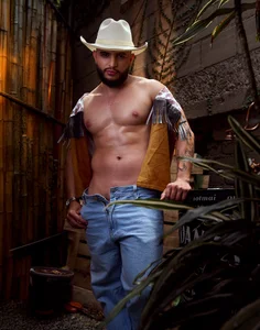 Salvatore_moretti 𝘺𝘰𝘶𝘳 𝘧𝘭𝘪𝘳𝘵𝘺 𝘤𝘰𝘸𝘣𝘰𝘺 Gambar 2