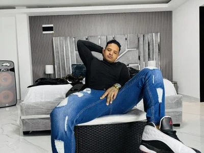 master_leather new, perfectly distressed jeans Hình 5