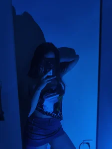 Lia_moon03 Public Pic 4