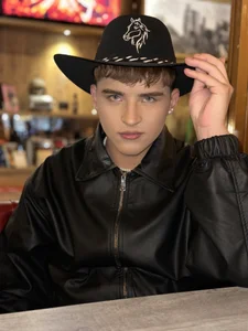 Lucass_love Cow boy🍂🍁 Hình 3