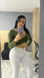 Atenea_ClerkのElegance, style, and natural charm ✨の 2枚の写真