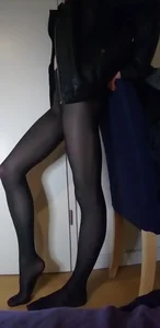 Nyl0nnickb0y What are you looking at ? 😏😈 Immagine  2