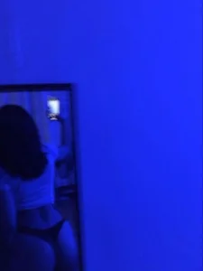 Thalisse-Noiir Public Pic