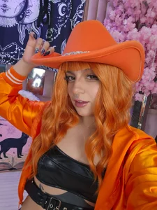 BizzyNoar kullanıcısının horny girl 🔥 albümü -  5 fotoğraf