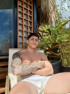 _joansoto 👅 사진 2