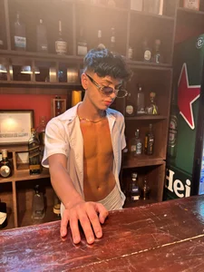 ภาพนู้ด XXX ของ RoderickCameron 1 รูป