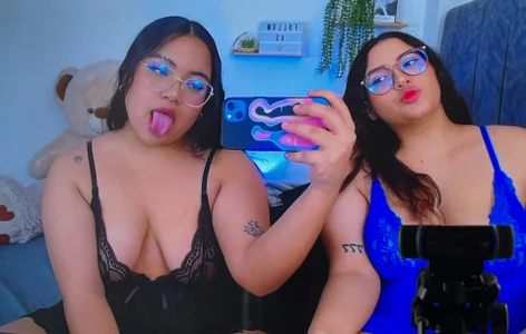 maddie-and-chelsea- Broadcasting🎥📸 Pic