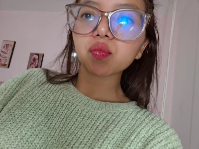 Zoow_bluussh This is me at my most natural. Poză 9