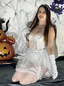ParisShayk HAPPY HALLOWEEN Pic 5