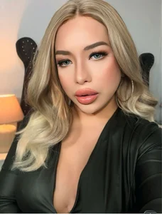 AnnaElectra latex baby Pic
