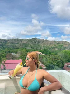 AngelaBeker_ 🌹 Tanned, flirty and dangerous. Pic 3